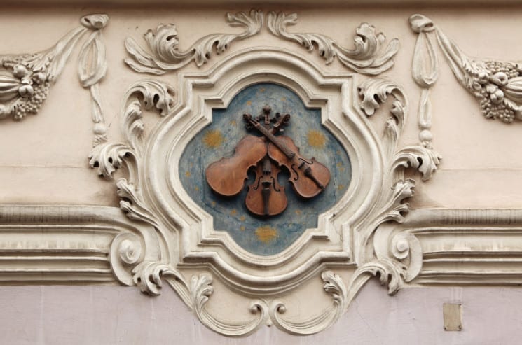 Dům u tří housliček - Pražské domovní znaky