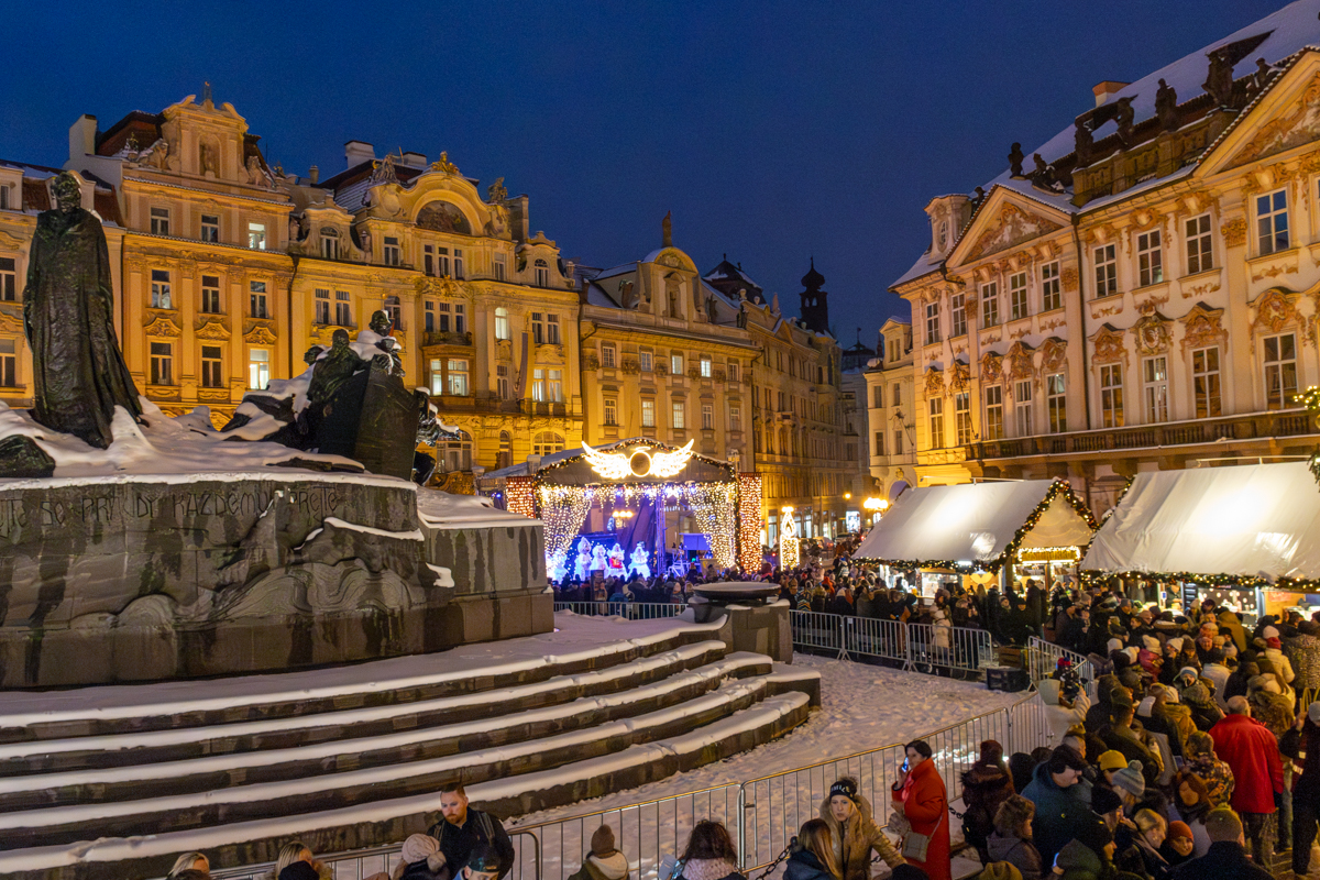 Ultimate Guide to Prague Christmas Markets + Map (2024)